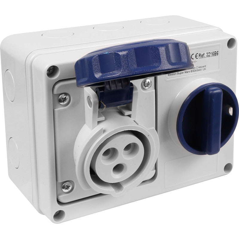 Famatel 16A 2P+E 6h 240V Horizontal Switched Sockets IP67 Blue