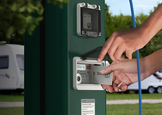 Rolec 18th Edition Quantum Touring Bollard 1000mm 3 Way 16A Interlock Socket + Smart Meter