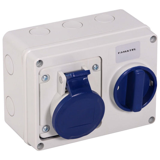 Famatel 32A 2P+E 6h 240V Horizontal Switched Sockets IP44 Blue